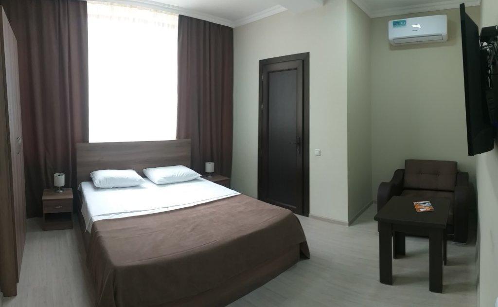 Merien Hotel Ереван Экстерьер фото