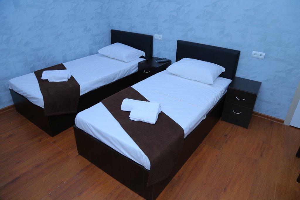 Merien Hotel Ереван Экстерьер фото